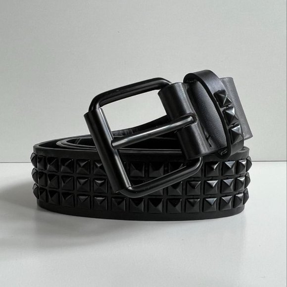 Y2K 2000s classic pyramid studded black on a black goth emo belt - Picture 5 of 8